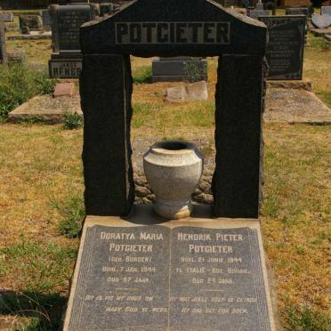 POTGIETER Doratya Maria nee BURGER -1944 :: POTGIETER Hendrik Pieter -1944