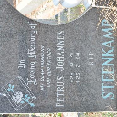 STEENKAMP Petrus Johannes 1941-1984