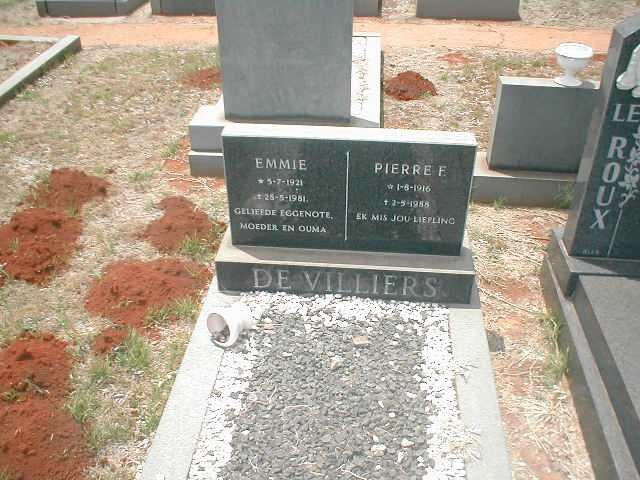VILLIERS Pierre F., de 1916-1988 &amp; Emmie 1921-1981