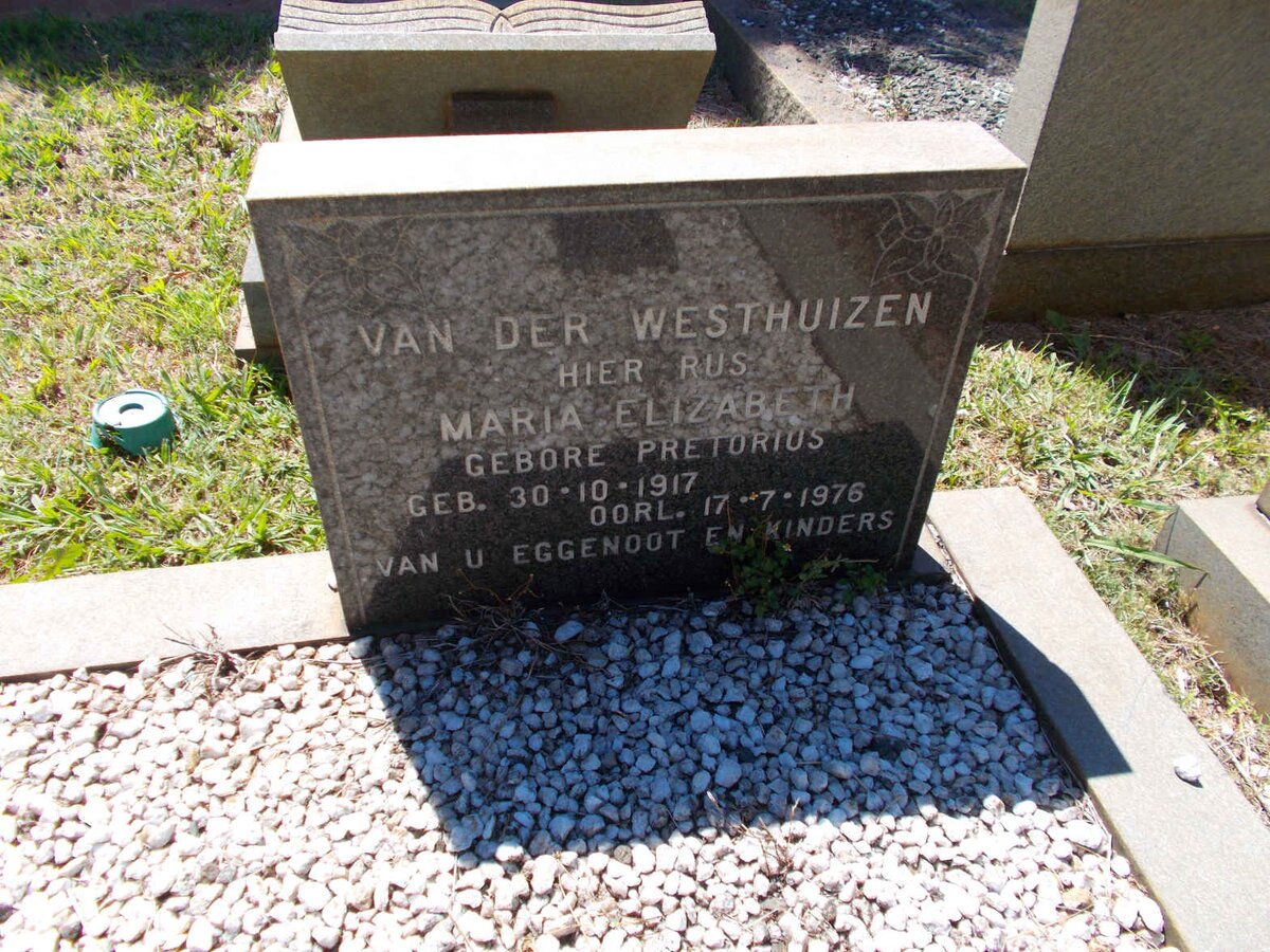 WESTHUIZEN Petrus Johannes, van der 1914-1988 &amp; Maria Elizabeth PRETORIUS 1917-1976