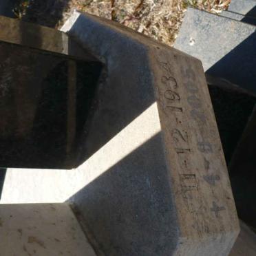 WEBB Theo 1935-1999 &amp; Valrie 1934-2005 