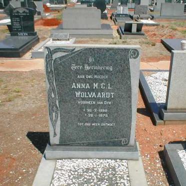 WOLVAARDT Anna M.C.L., voorheen VAN DYK 1898-1975