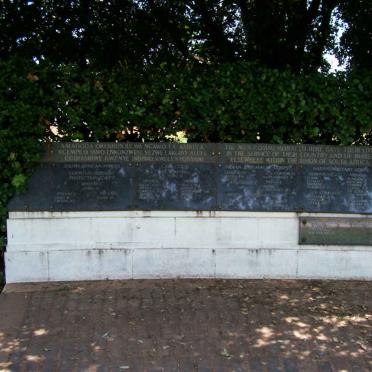 02. Memorial from left to right