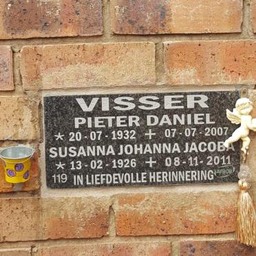 VISSER Pieter Daniel 1932-2007 &amp; Susanna Johanna Jacoba 1926-2011