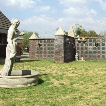 Gauteng, VANDERBIJLPARK, NG Kerk Vanderbijlpark-Oos, Muur van Herinnering (Nou die Grace Bible Church)