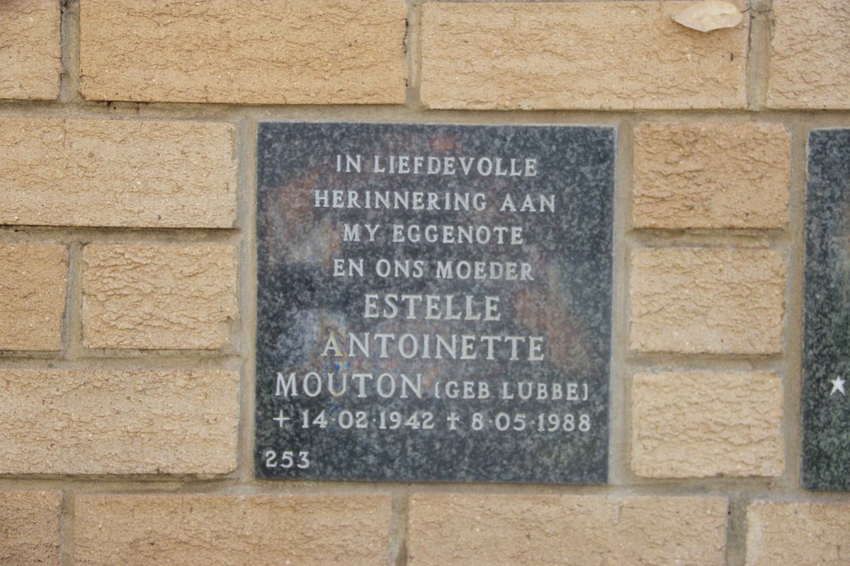 MOUTON Estelle Antoinette nee LUBBE 1942-1988