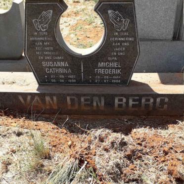 BERG Michiel Frederik, van der 1924-2004 &amp; Susanna Catharina 1925-1998