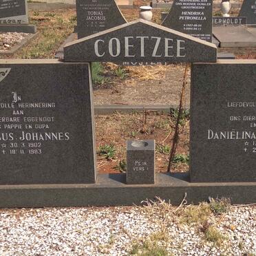COETZEE Jacobus Johannes 1902-1983 &amp; Danielina Johanna M. 1910-1992