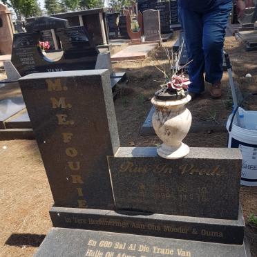 FOURIE M.M.E. 1926-1999