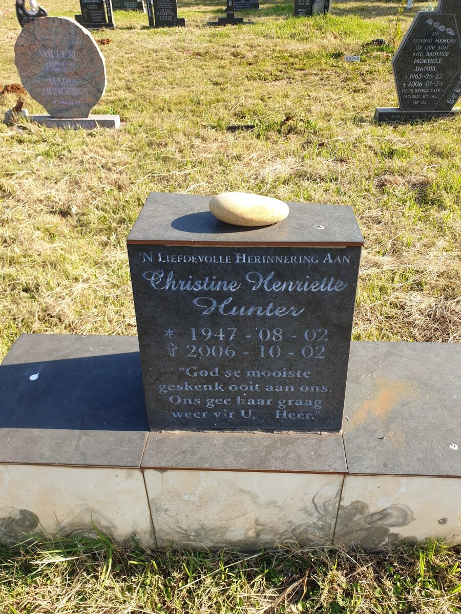 HUNTER Christine Henriette 1947-2006