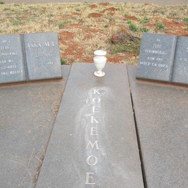 KOEKEMOER S.P. 1927-2000 &amp; Anna M.E. 1915-1986