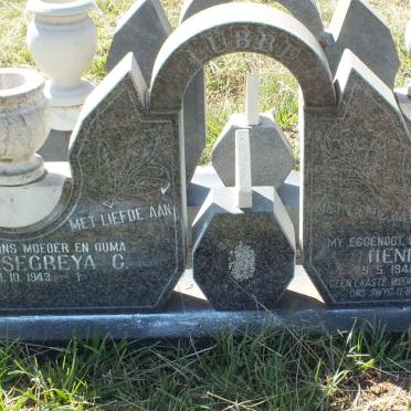 LUBBE Hendrik A. 1941-1995 &amp; Segreya C. 1943-