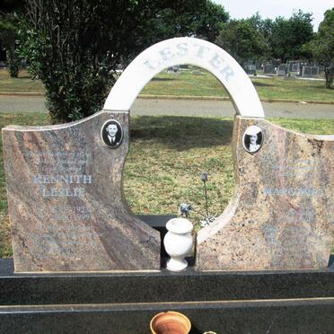 LESTER Kennith Leslie 1923-1999 &amp; Margaret 1928-2007