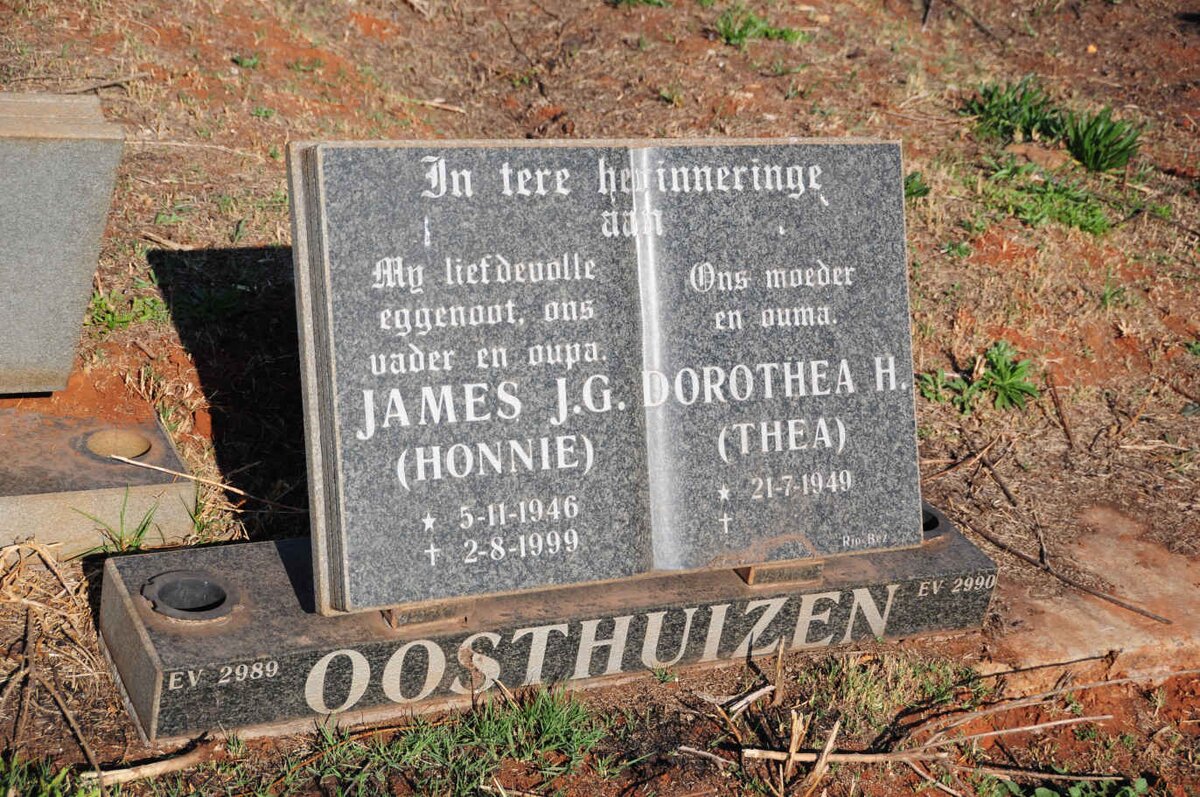 OOSTHUIZEN James J.G. 1946-1999 & Dorothea H. 1949- 