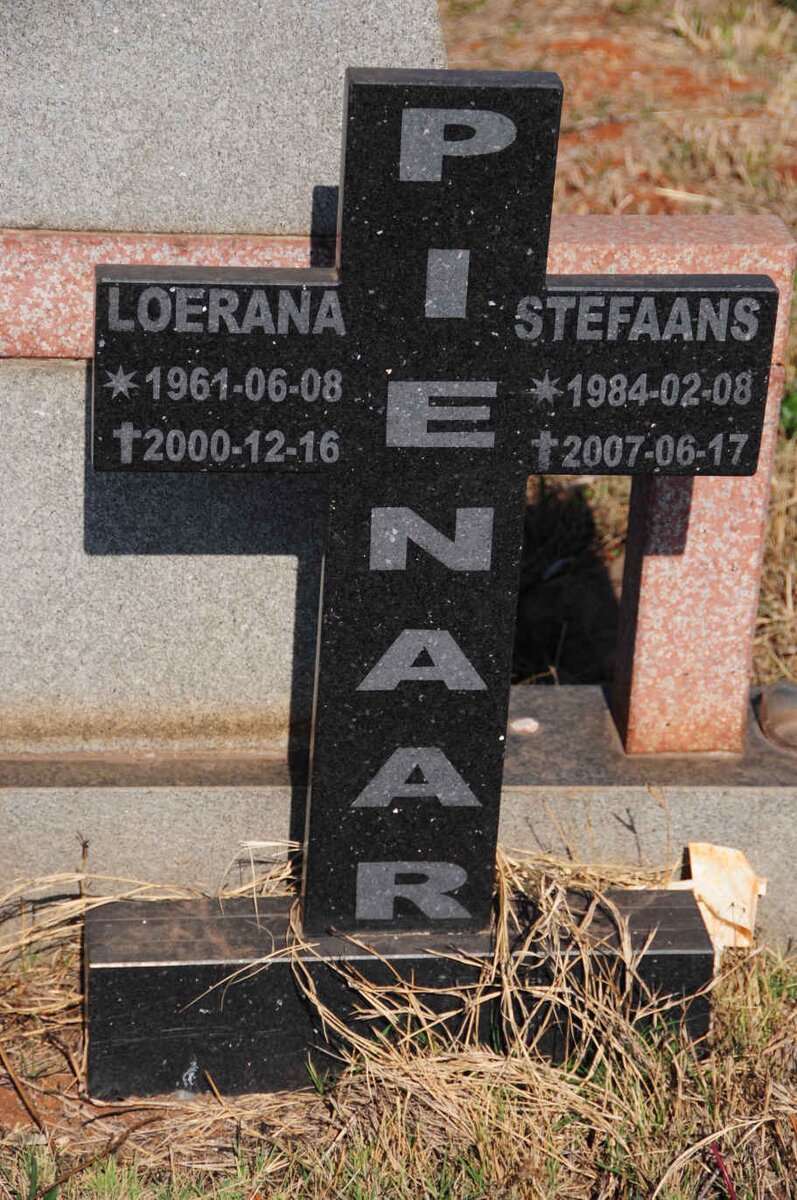 PIENAAR Loerana 1961-2000 :: PIENAAR Stefaans 1984-2007 