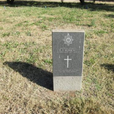 2. Vanderbijlpark Militêre Gedenknaald en grafte / Military Memorial and graves