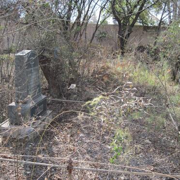 Gauteng, VANDERBIJLPARK district, Vaal Barrage, Zandfontein 585, Waterfront Country Lodge, farm cemetery