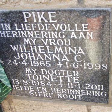 PIKE Wilhelmina Johanna C. 1965-1998 :: PIKE Toinette 1984-2011