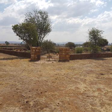 Gauteng, VEREENIGING district, Suikerbosrand, Blesboklaagte 181, farm cemetery_2