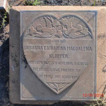 Gauteng, MERAFONG district, Fochville, Leeuwpoort 356, farm cemetery_5