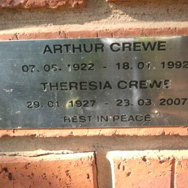 CREWE Arthur 1922-1992 &amp; Theresia 1927-2007