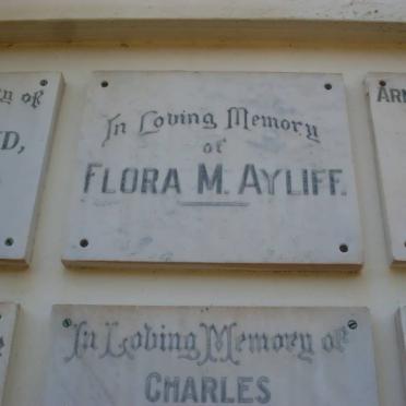 A - Surnames :: Vanne - A