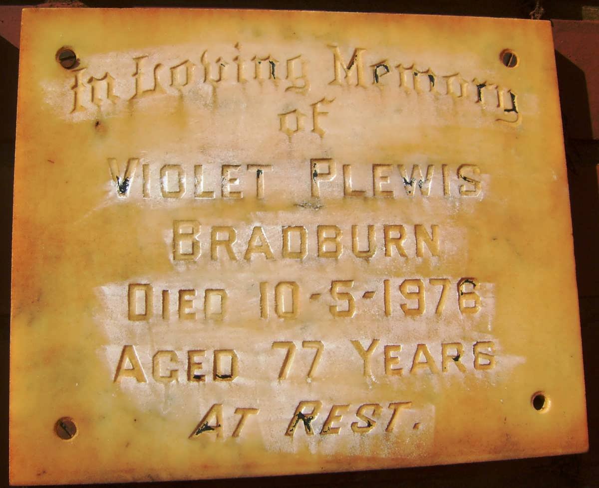 BRADBURN Violet Plewis -1976