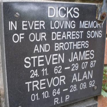 DICKS Steven James 1962-1987 :: DICKS Trevor Alan 1964-1992