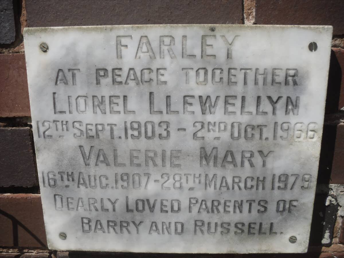 FARLEY Lionel LLewellyn 1903-1966 &amp; Valerie Mary 1907-1979