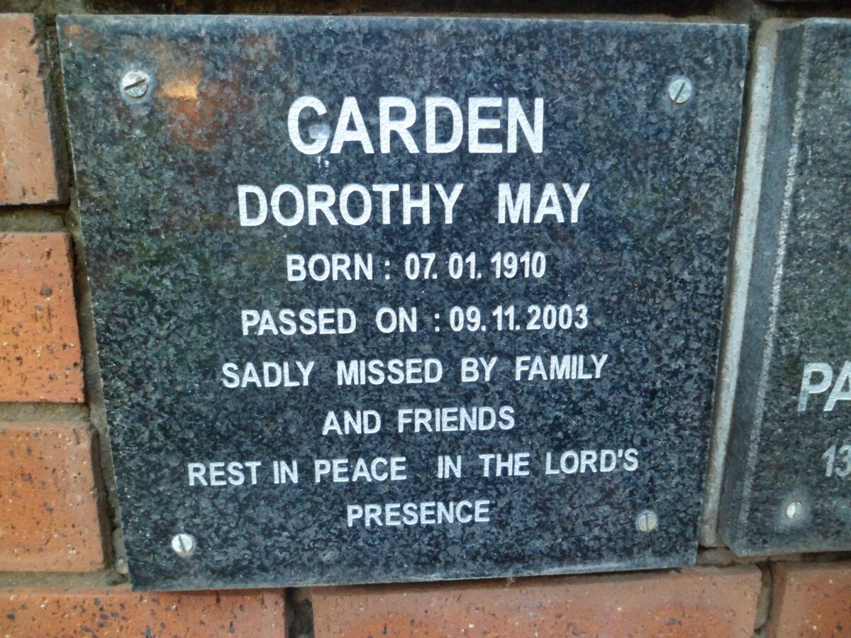 GARDEN Dorothy May 1910-2003