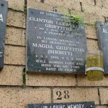 GRIFFITHS Clinton Llewellyn 1972-1995 :: GRIFFITHS Magda 1946-2000