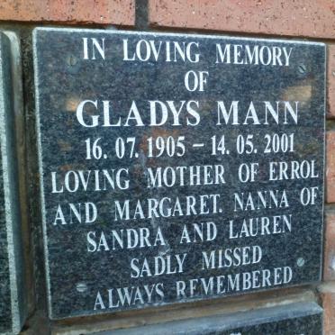 MANN Gladys 1905-2001