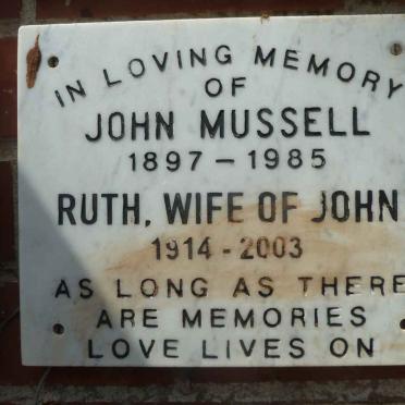 MUSSELL John 1897-1985 &amp; Ruth 1914-2003