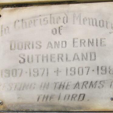 SUTHERLAND Ernie 1907-1981 &amp; Doris 1907-1971
