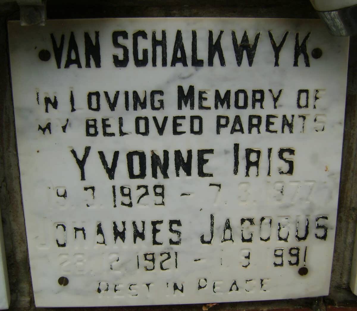 SCHALKWYK Johannes Jacobus, van 1921-1991 &amp; Yvonne Iris 1929-1977