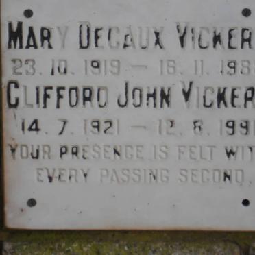 VICKERY Clifford John 1921-1991 &amp; Mary Decaux 1919-1988