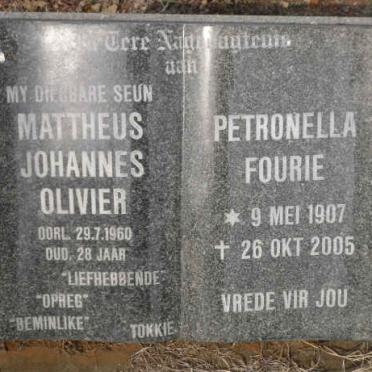 FOURIE Petronella 1907-2005 :: OLIVIER Mattheus Johannes -1960
