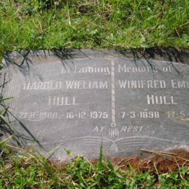 HULL Harold William 1900-1975 &amp; Winifred Emma 1898-1980