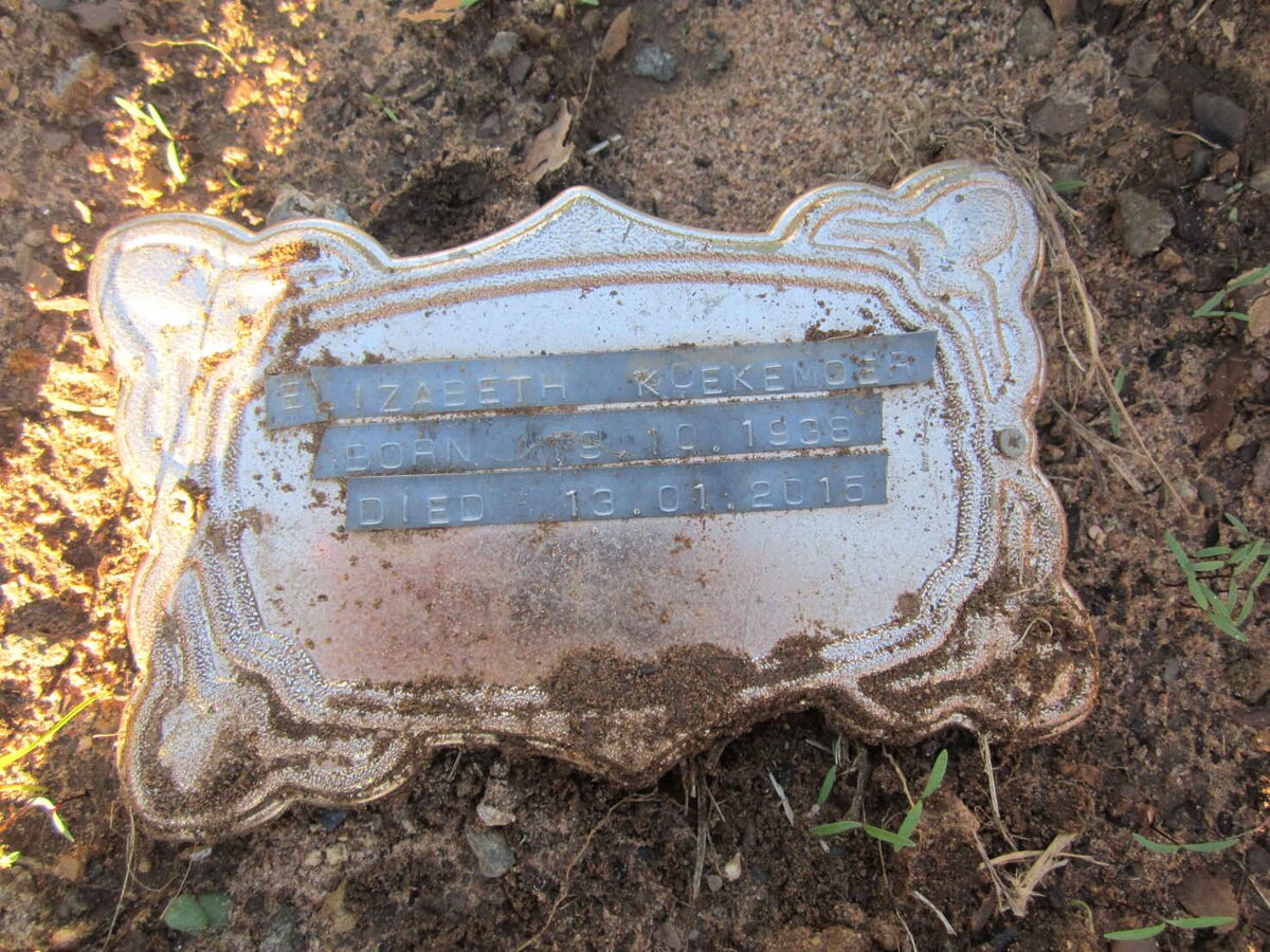 KOEKEMOER Elizabeth 1938-2015