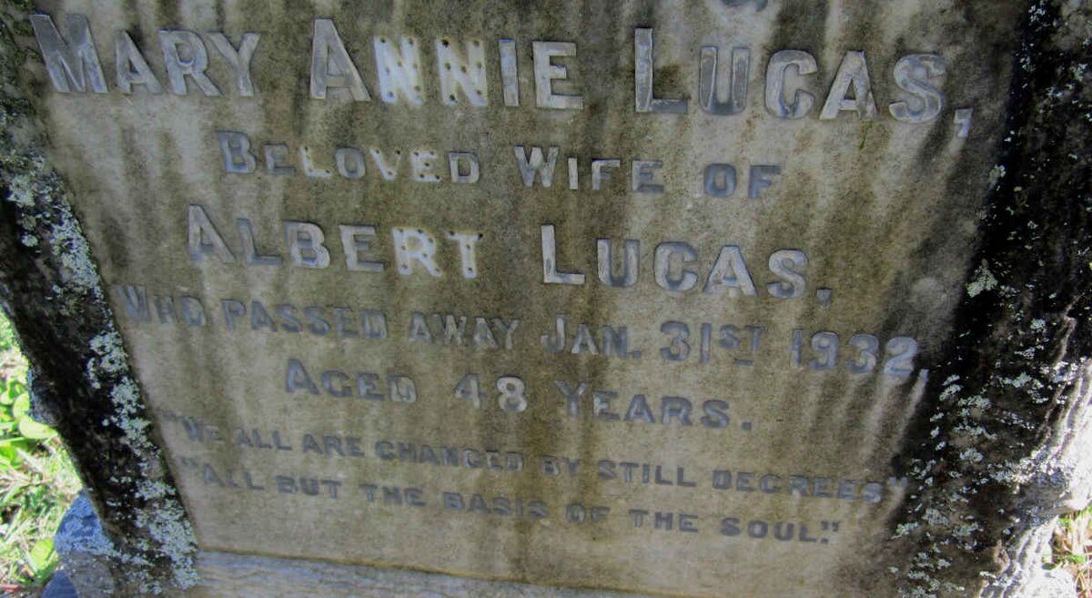 LUCAS Mary Annie -1932