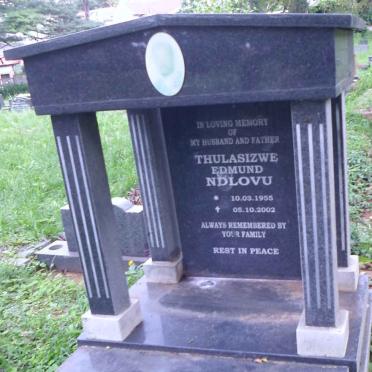 NDLOVU Thulasizwe Edmund 1955-2002 