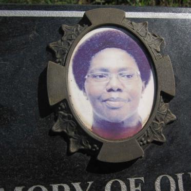 NOKUPHIWA Cecilia 1960-2009