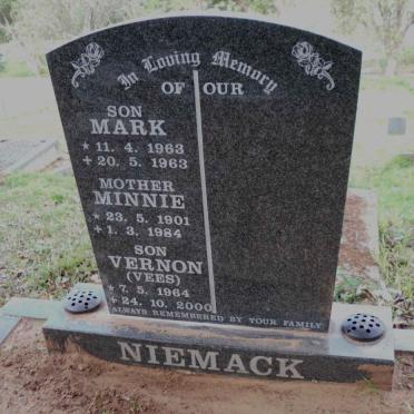NIEMACK Minnie 1901-1984 :: NIEMACK Mark 1963-1963 :: NIEMACK Vernon 1964-2000