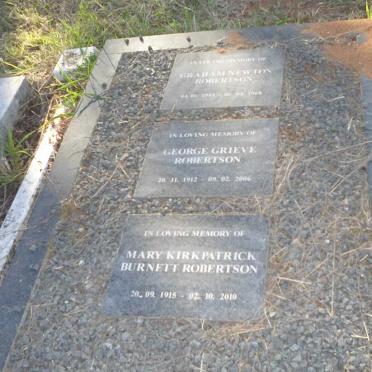 ROBERTSON George Grieve 1912-2006 :: ROBERTSON Mary Kirkpatrick Burnett 1915-2010 :: ROBERTSON Graham Newton 1944-1968