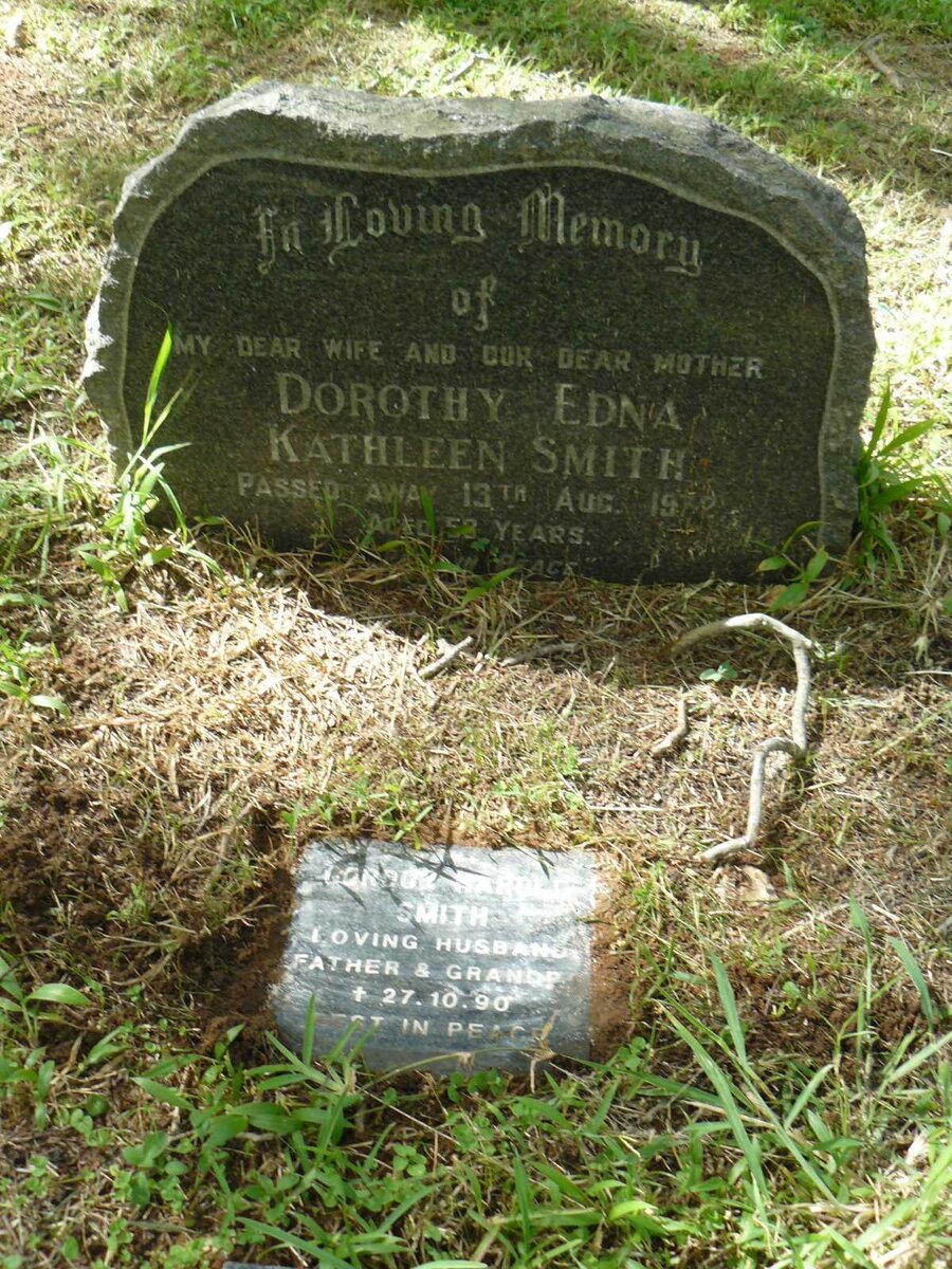 SMITH Gordon Harold -1990 &amp; Dorothy Edna Kathleen -1972