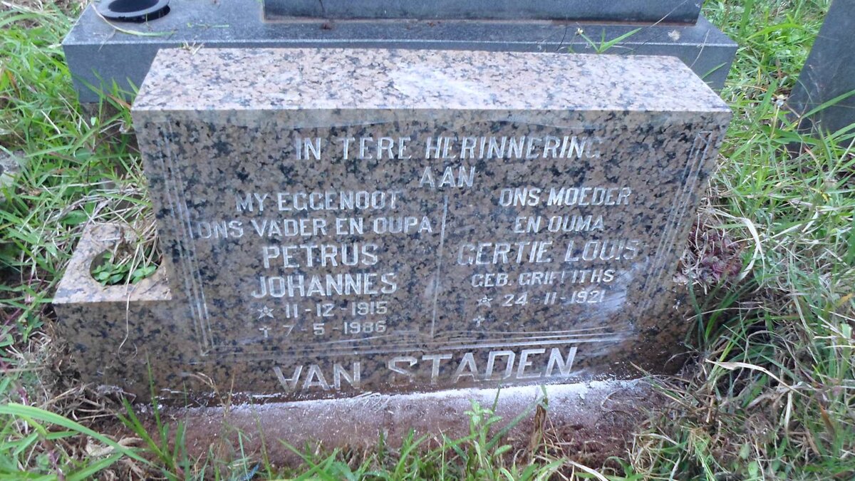 STADEN Petrus Johannes, van 1915-1986 &amp; Gertie Louis GRIFFITHS 1921-
