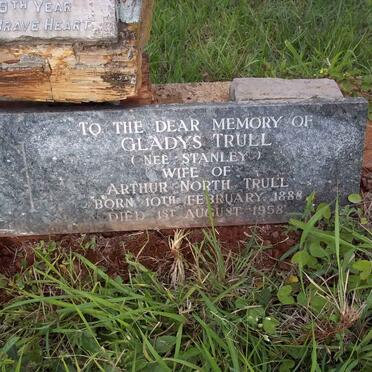 STANLEY Helen May -1941 :: BARNES Kathleen nee STANLEY -1962 :: TRULL Gladys nee STANLEY 1888-1958
