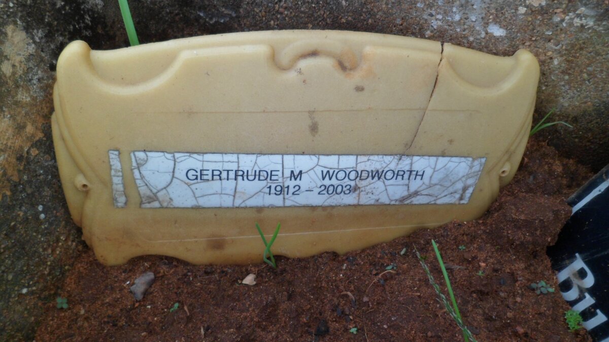 WOODWORTH Gertrude M. 1912-2003