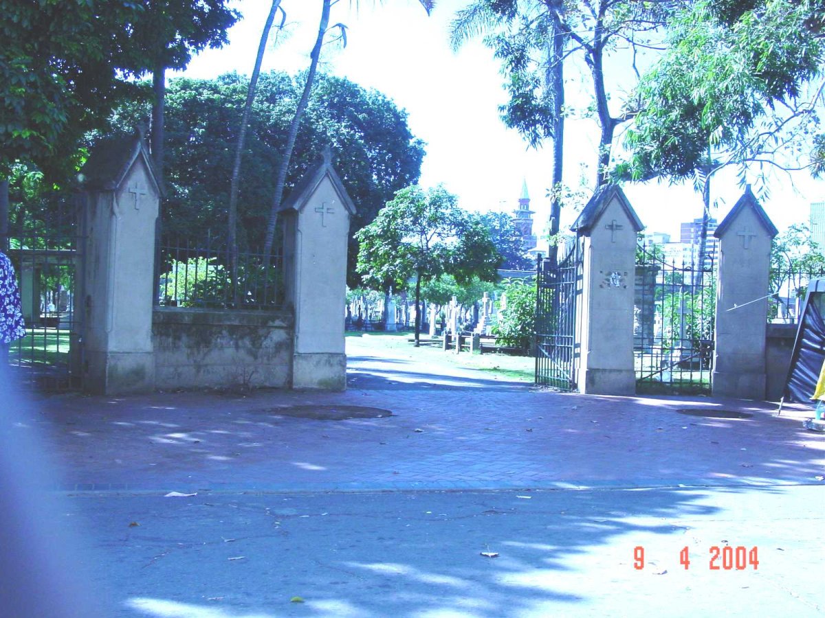 1. Entrance to the cemetery