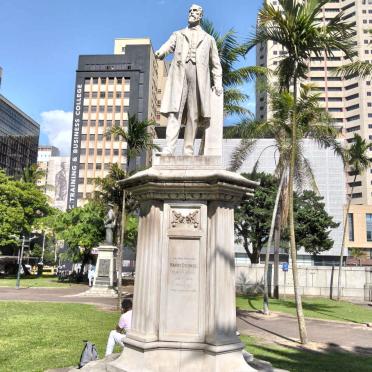 07. Harry ESCOMBE monument